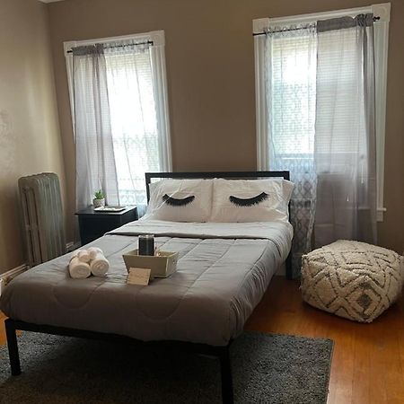 Shy'S Place 布罗克顿 外观 照片